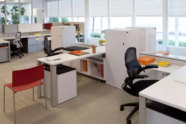 中東客戶來訪，定制玻璃吸盤車挪車器開啟合作新篇章