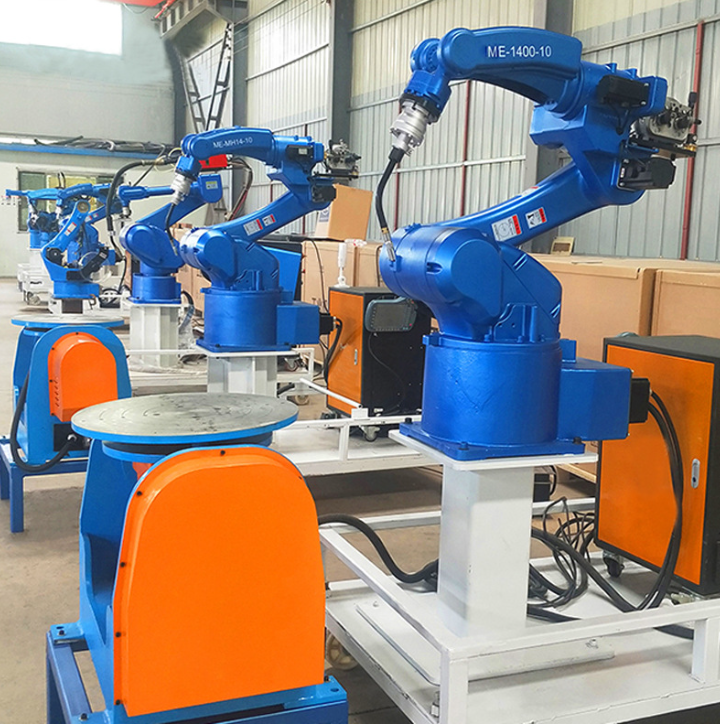 機械手電焊區(qū)